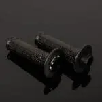 PUNHOS RENTHAL MX R-WORKS LOCK-ON ULTRATACKY TAPERED/HALF WAFFLE - BLACK