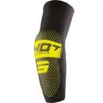 COTOVELEIRAS SHOT AIRLIGHT - PRETO/AMARELO FLUO