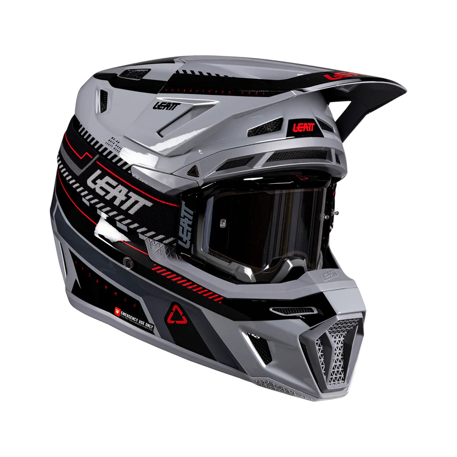 Leatt_HelmetKitMoto_8.5_Grey_IsoRightGoggles_1026000150_d2220208-858d-4ff0-a339-c2e133ac850f LEATT 8.5 V26 (ÓCULOS 5.5 INCLUÍDOS) - CINZENTO - Image 1