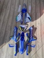 PERSONALIZAÇÃO COMPLETA SHERCO (KIT DE PLÁSTICOS + KIT DE AUTOCOLANTES) ULTRA RESISTENTE COM FUNDO PRIZM/PIXEL